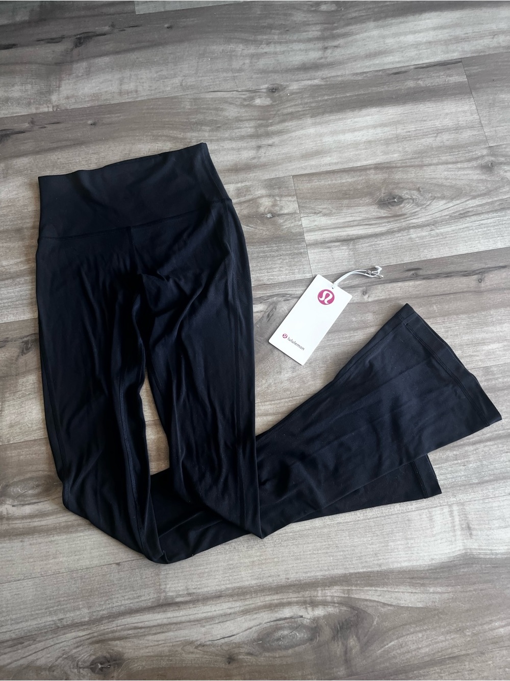 Lululemon Align High-Rise Mini Flare Pant 32" in Black Size 2
